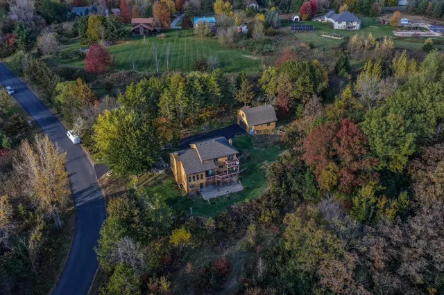 $674,900 | W12041 497th Avenue, Prescott, WI 54021