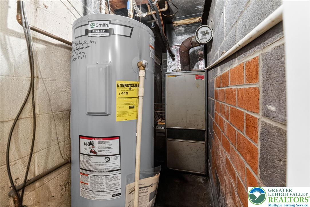 3535 Altonah Road Bethlehem, PA 18017 - Photo 49 of 49 a utility room with dryer and washer
