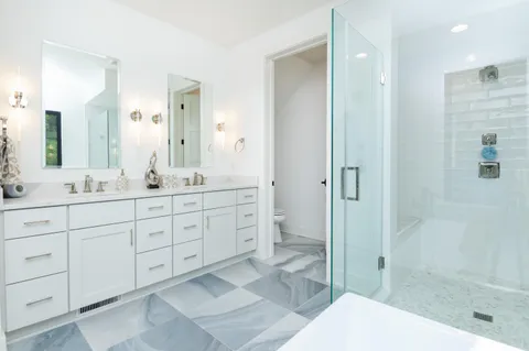 $6,999,000 | 4779 Pine Meadows Lane, Chenequa, WI 53029