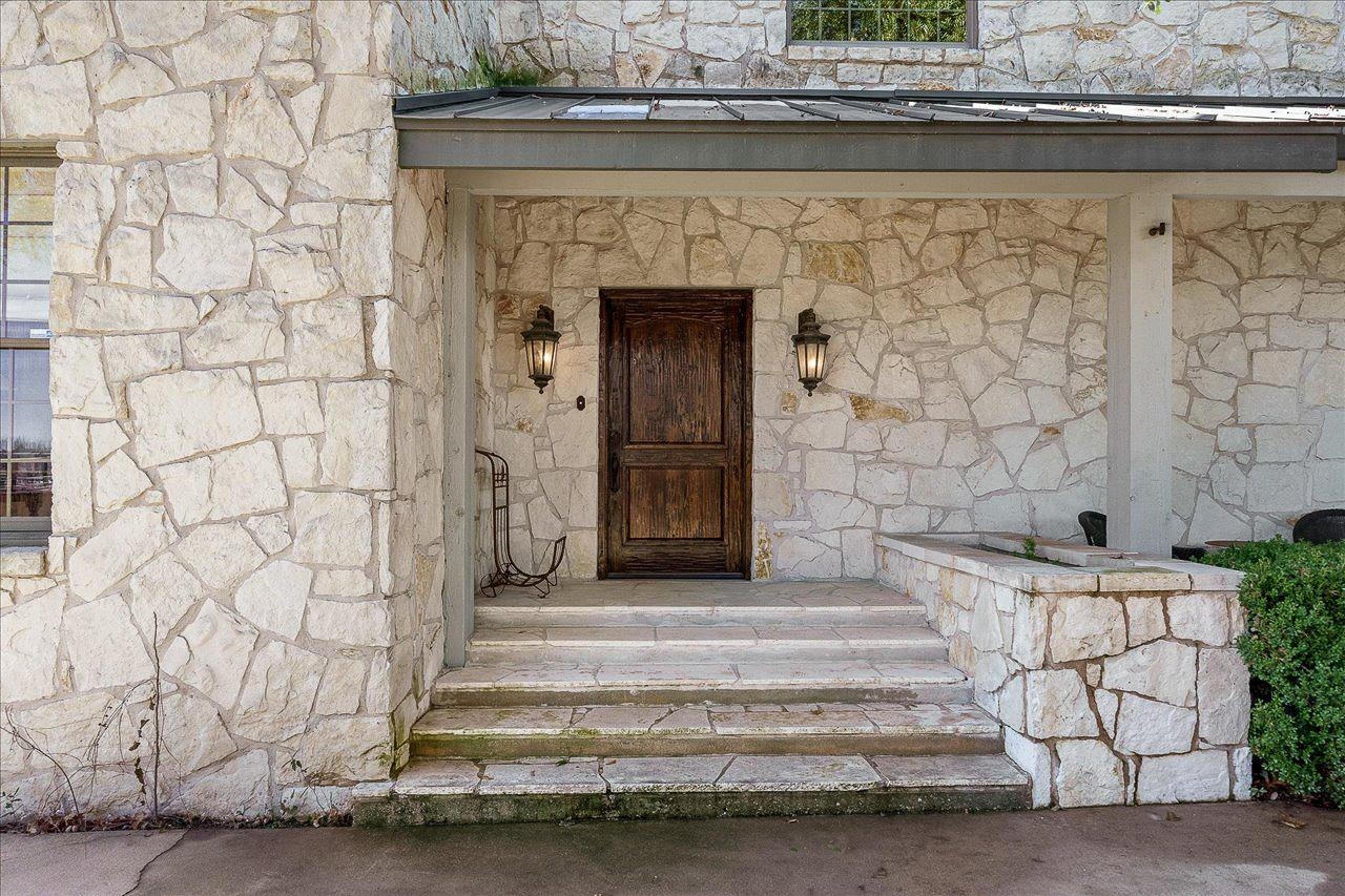 135 Perry Lane Kingsland, TX 78639 - Photo 7 of 30