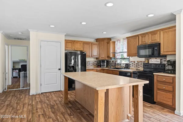 $241,900 | 174 Sanders Drive, Hubert, NC 28539