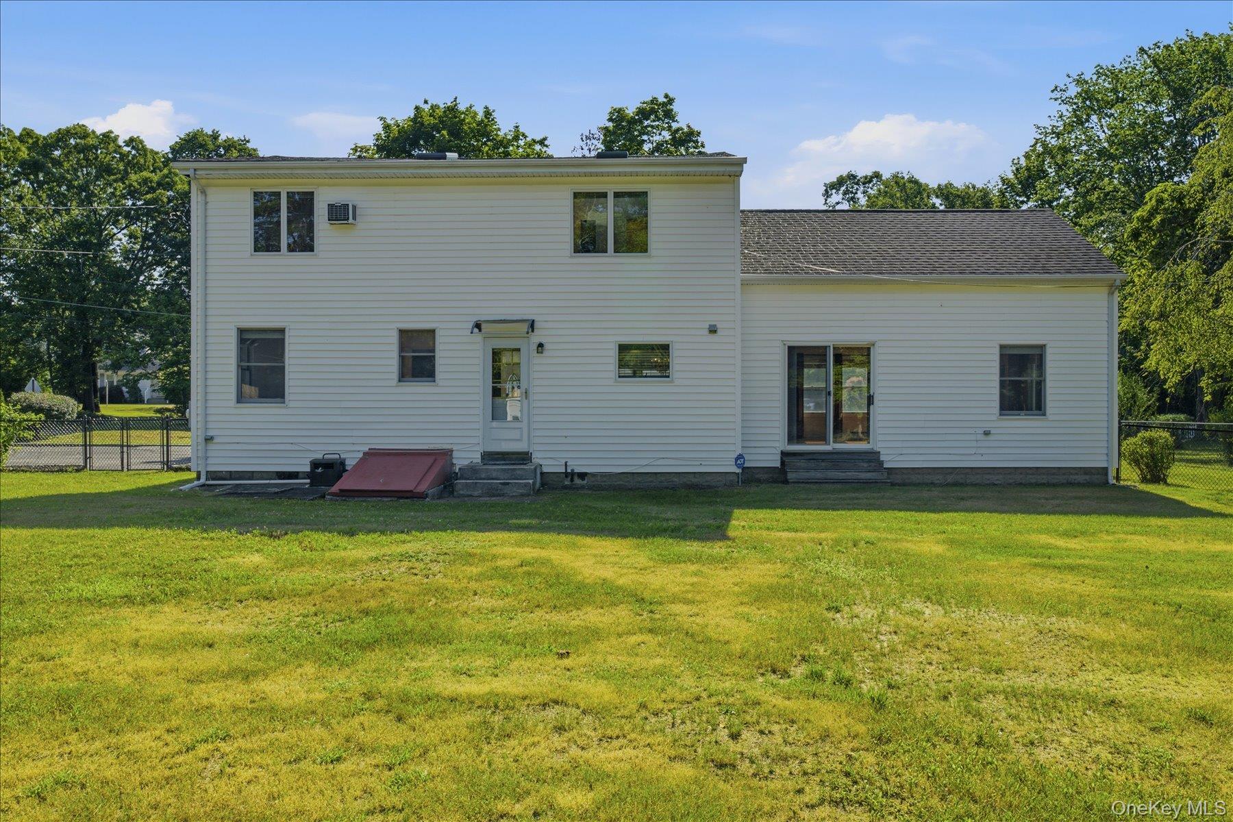 498 Miller Place Road Miller Place, NY 11764 - Photo 27 of 37