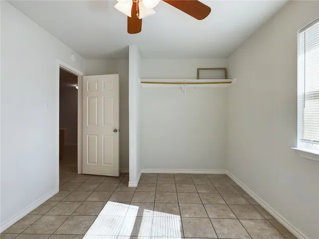 $850 | 1910 Finfeather Road, Unit C, Bryan, TX 77801