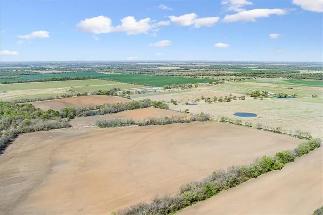 $487,008 | 2302 HCR 2302 South, Abbott, TX 76621