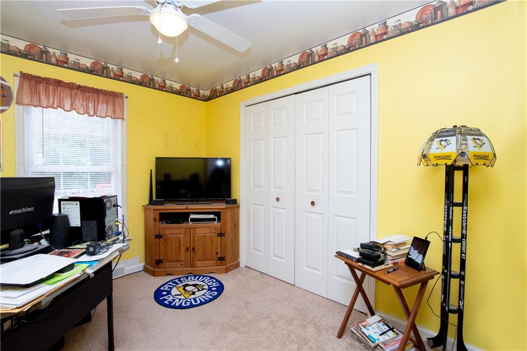 5251 Elliott Road Butler, PA 16001 - Photo 13 of 25