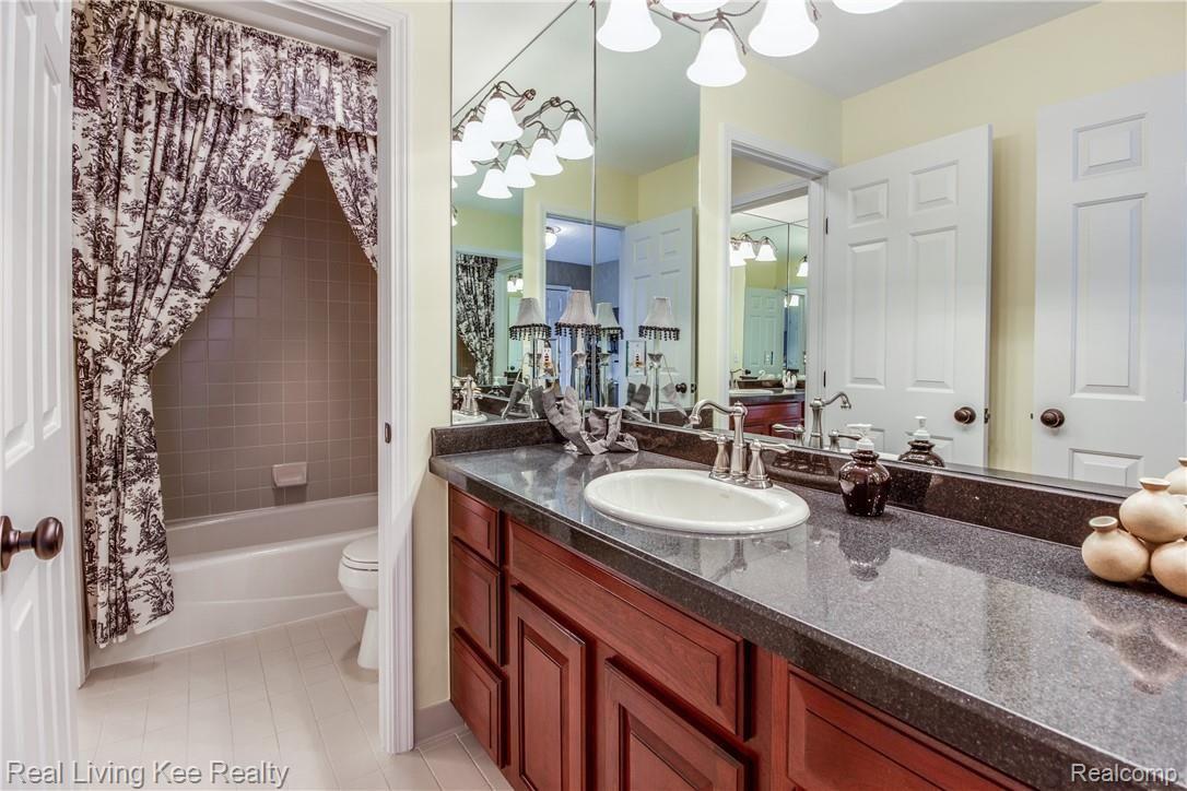1734 Apple Ridge Court Rochester, MI 48306 - Photo 36 of 56 Jack and Jill Bathroom
