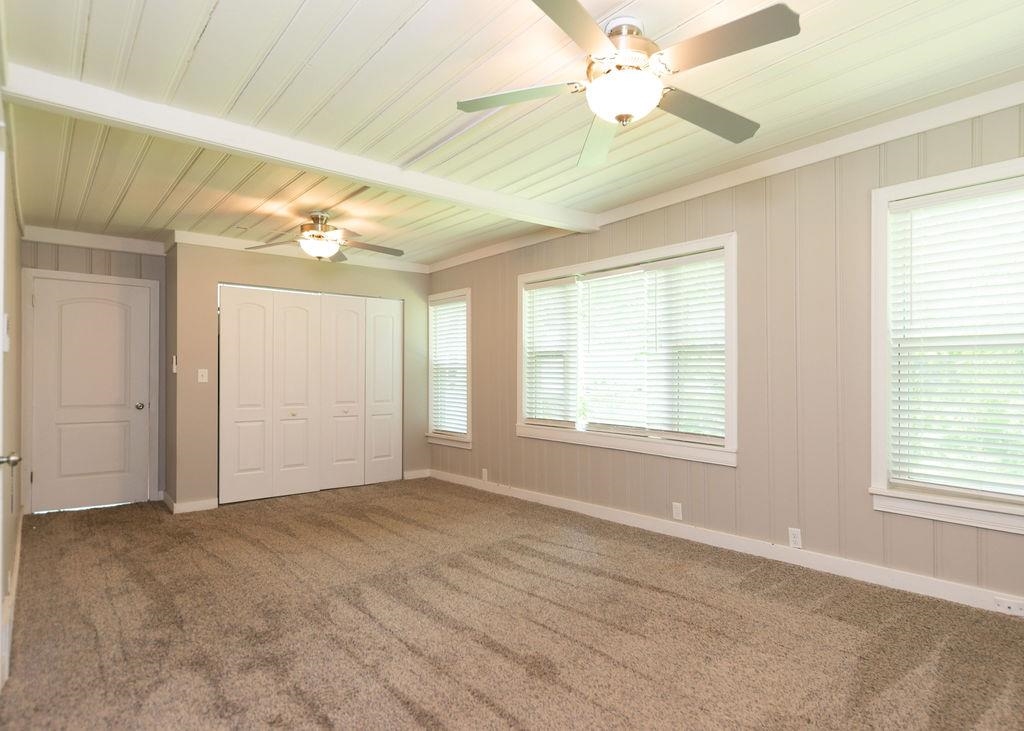 3711 Highcrest Road Rockford, IL 61107 - Photo 36 of 58 a view of an empty room with a window