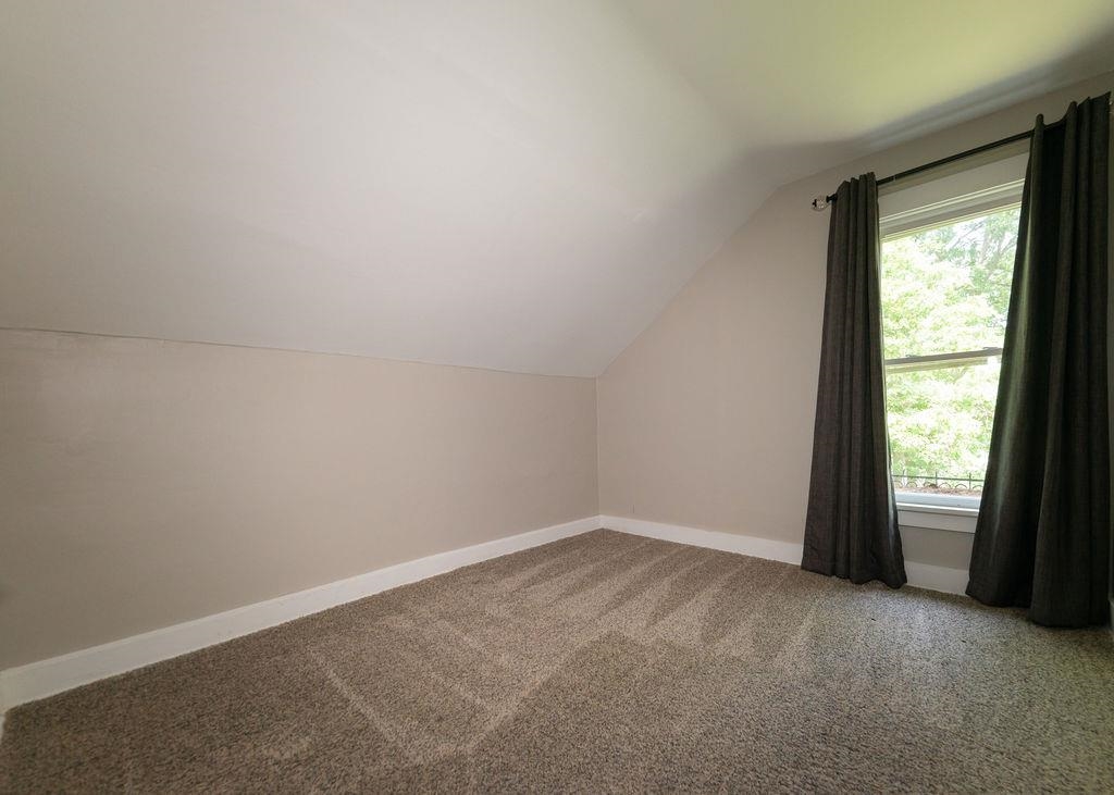 3711 Highcrest Road Rockford, IL 61107 - Photo 54 of 58 an empty room with a window