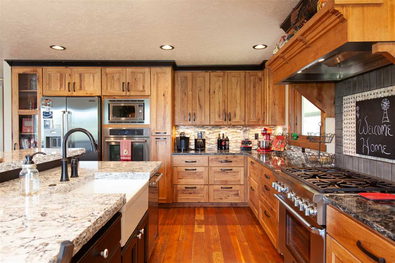 11621 North Fairview Road Mead, WA 99021 - Photo 4 of 20
