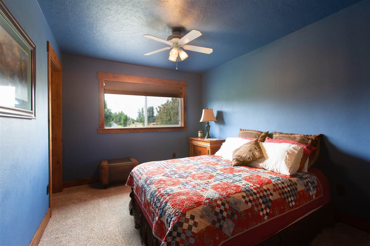 11621 North Fairview Road Mead, WA 99021 - Photo 9 of 20