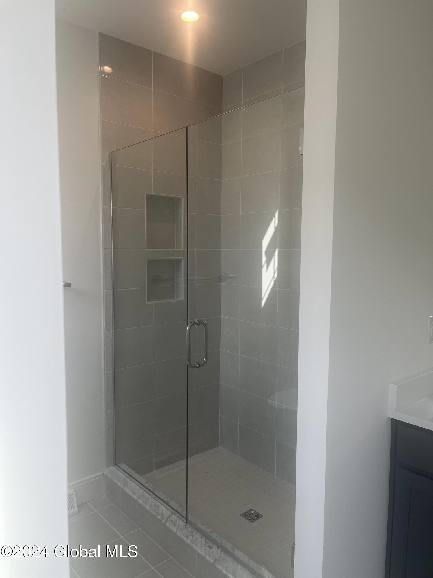 65 Cambridge Way Colonie, NY 12110 - Photo 13 of 19 IMG_6802