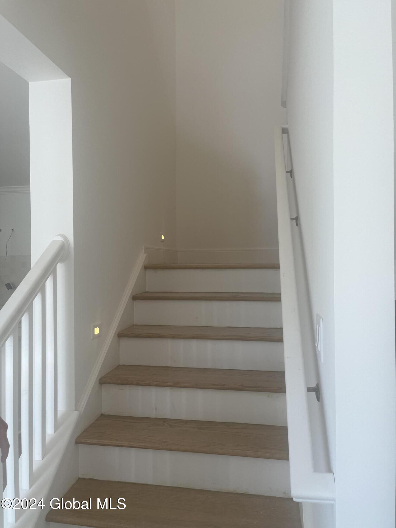 65 Cambridge Way Colonie, NY 12110 - Photo 14 of 19 IMG_6803