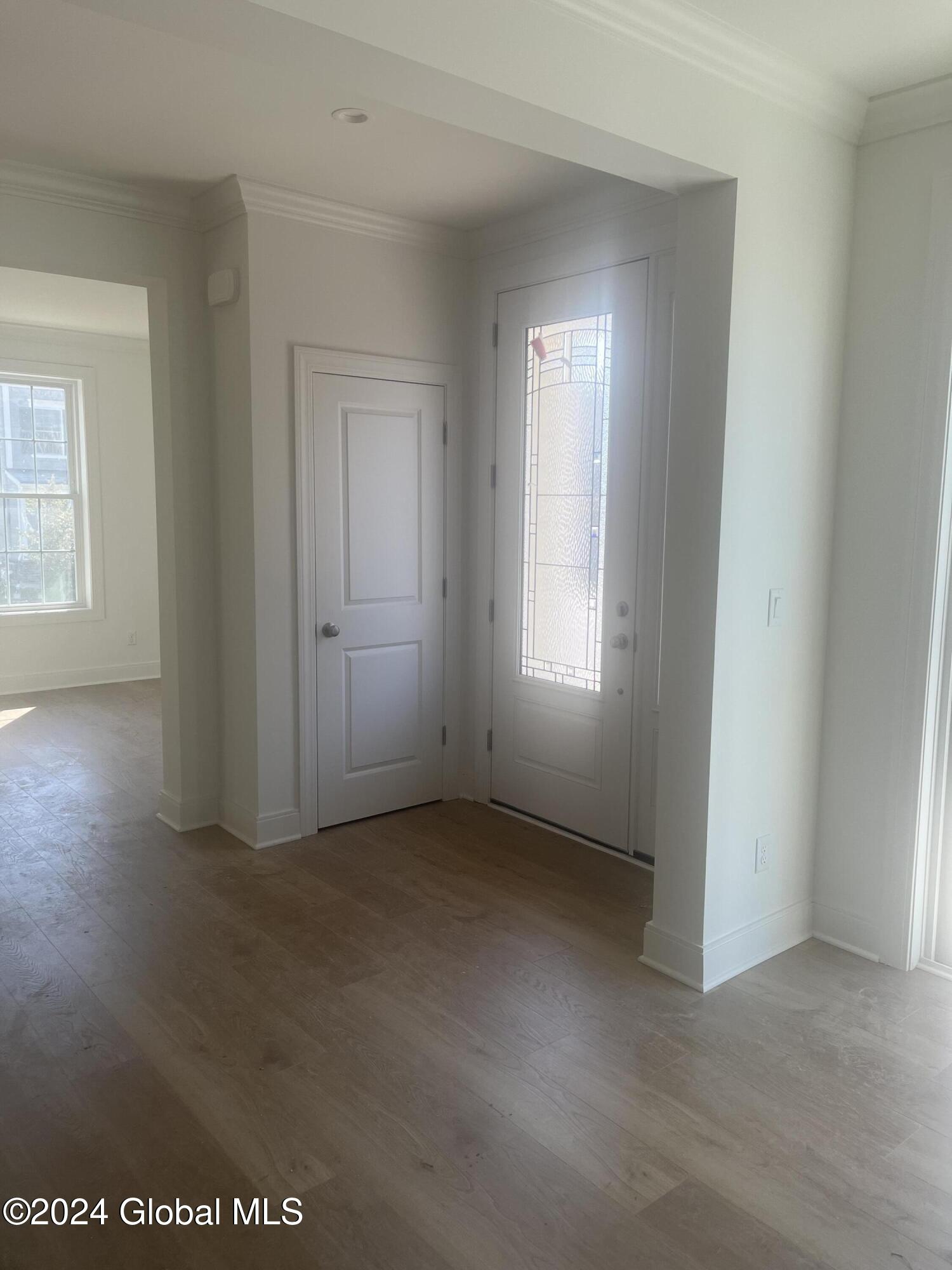 65 Cambridge Way Colonie, NY 12110 - Photo 2 of 19 IMG_6794