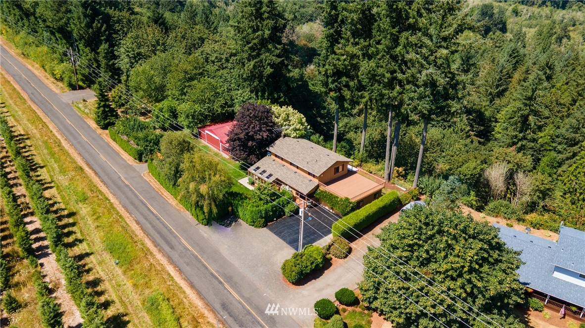 765 Eadon Road Toledo, WA 98591 - Photo 30 of 40 an aerial view of a residential houses with yard