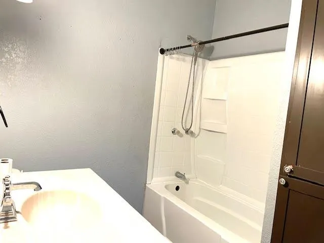 $394,900 | 230 Vermont Avenue, Turlock, CA 95380