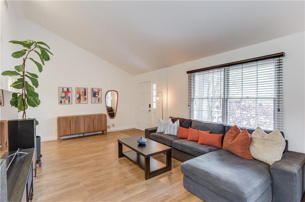 3141 Bomar Forest Place Decatur, GA 30033 - Photo 10 of 38