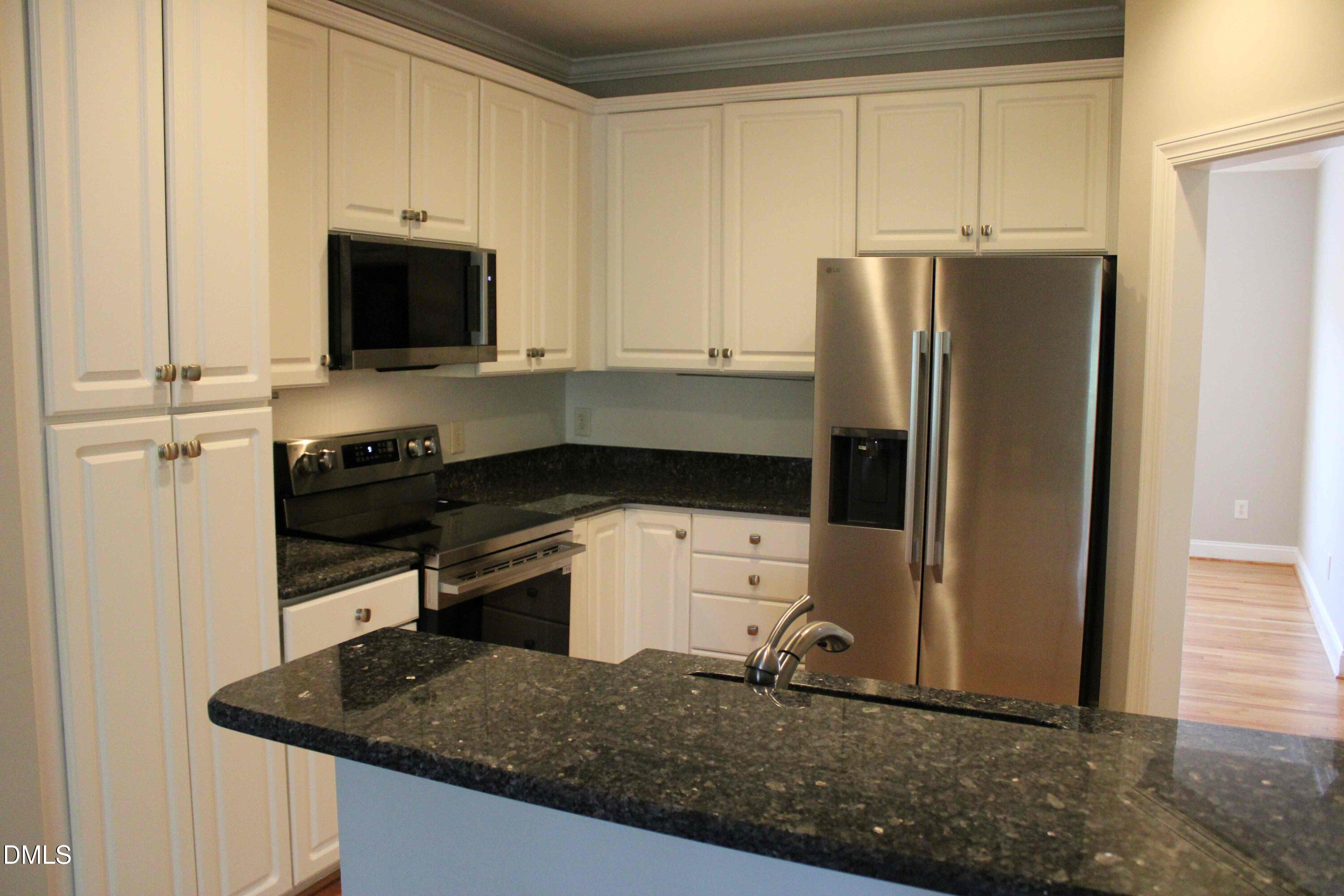 1345 Cameron View Court Raleigh, NC 27607 - Photo 3 of 14 IMG_9490a