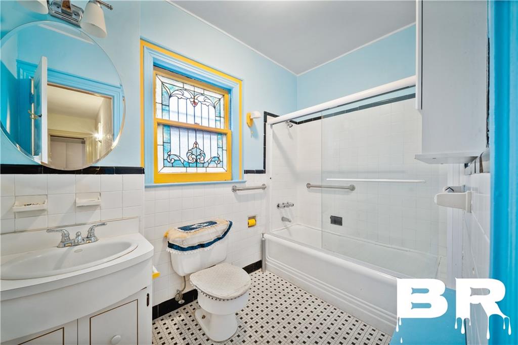681 Argyle Road Brooklyn, NY 11230 - Photo 18 of 27
