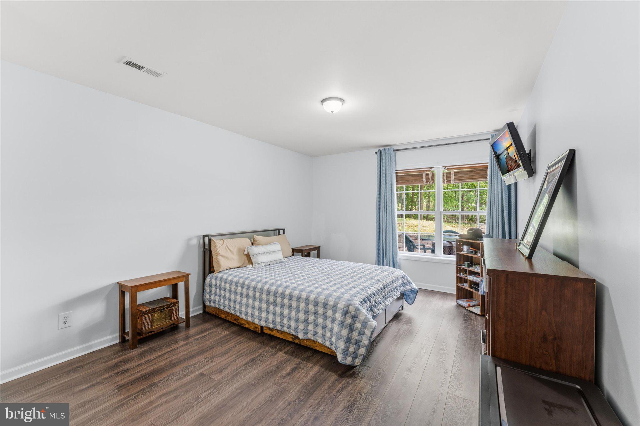 3800 Mountain Road Haymarket, VA 20169 - Photo 62 of 73 Bedroom with privated bathroom -Lower level.