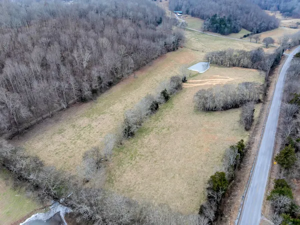 $341,376 | 4 Normandy Road, Normandy, TN 37360