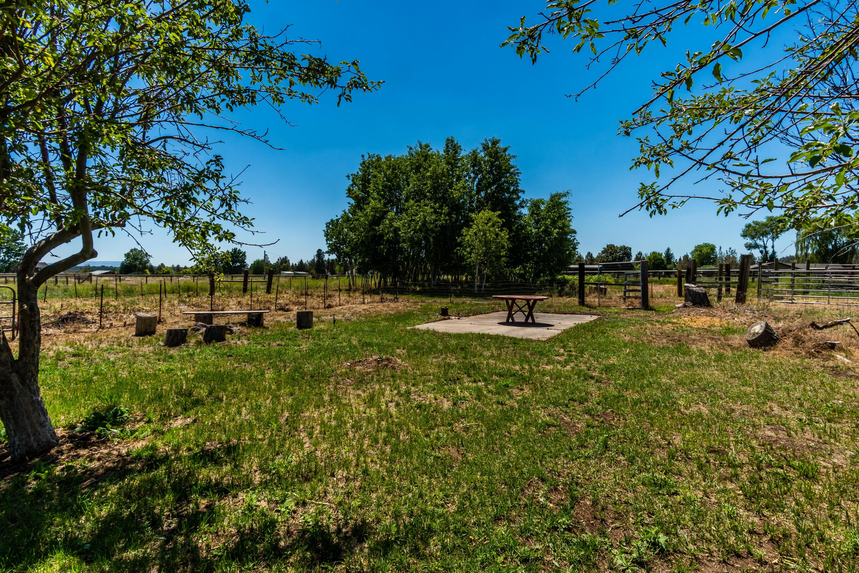 65070 Gerking Market Road Bend, OR 97703 - Photo 11 of 45 65070 Gerking Market Rd, Bend-53