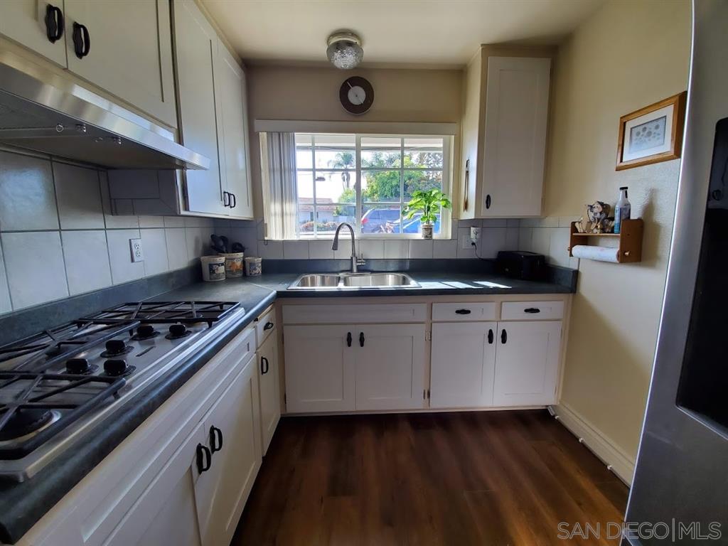 151 Lakeview Avenue Spring Valley, CA 91977 - Photo 4 of 13 Refridgerator is Included only 2 years New...