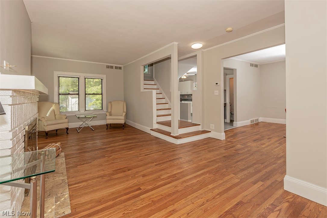 2260 Briarwood Road Cleveland, OH 44118 - Photo 9 of 35