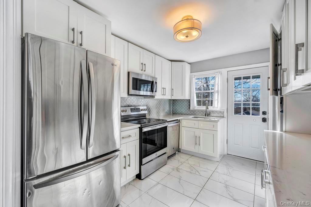 16 Jerome Road Sound Beach, NY 11789 - Photo 13 of 34