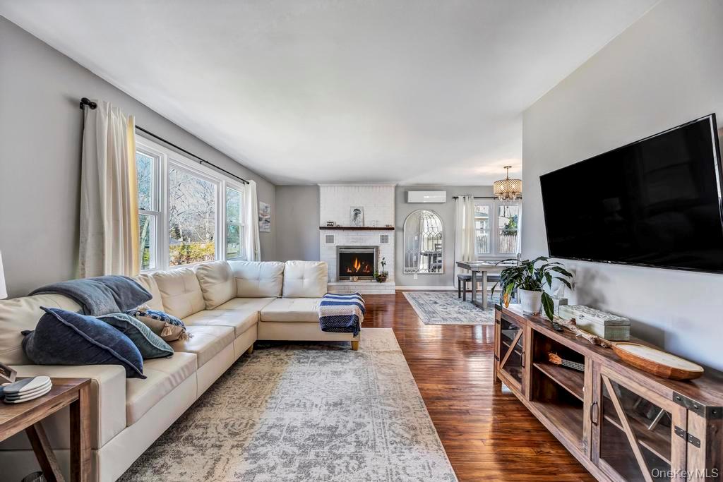 16 Jerome Road Sound Beach, NY 11789 - Photo 5 of 34