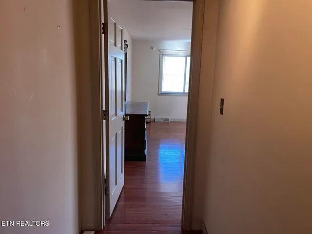 $369,900 | 409 Fairview Road, Middlesboro, KY 40965