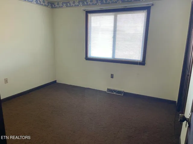 $369,900 | 409 Fairview Road, Middlesboro, KY 40965