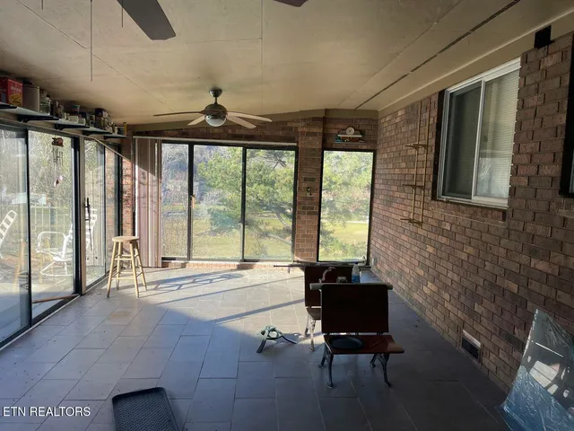 $369,900 | 409 Fairview Road, Middlesboro, KY 40965