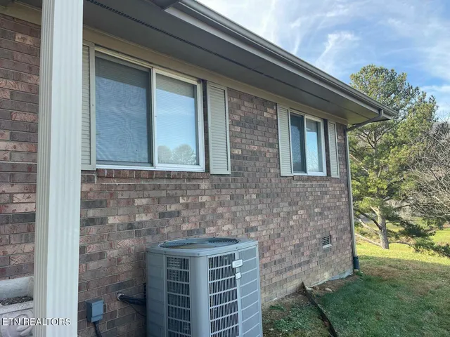 $369,900 | 409 Fairview Road, Middlesboro, KY 40965