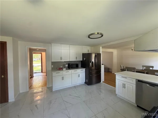 $2,999 | 59 Laurie Lea, Amherst, NY 14221