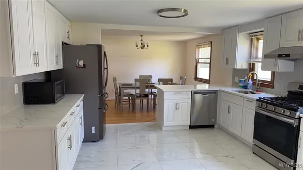 $2,999 | 59 Laurie Lea, Amherst, NY 14221