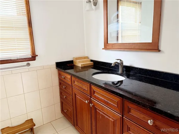 $2,999 | 59 Laurie Lea, Amherst, NY 14221