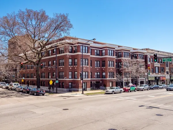 $2,795 | 6757 North Sheridan Road, Unit 3S, Chicago, IL 60626