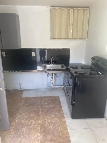 $1,400 | 1530 Northeast 180th Street, North Miami Beach, FL 33162