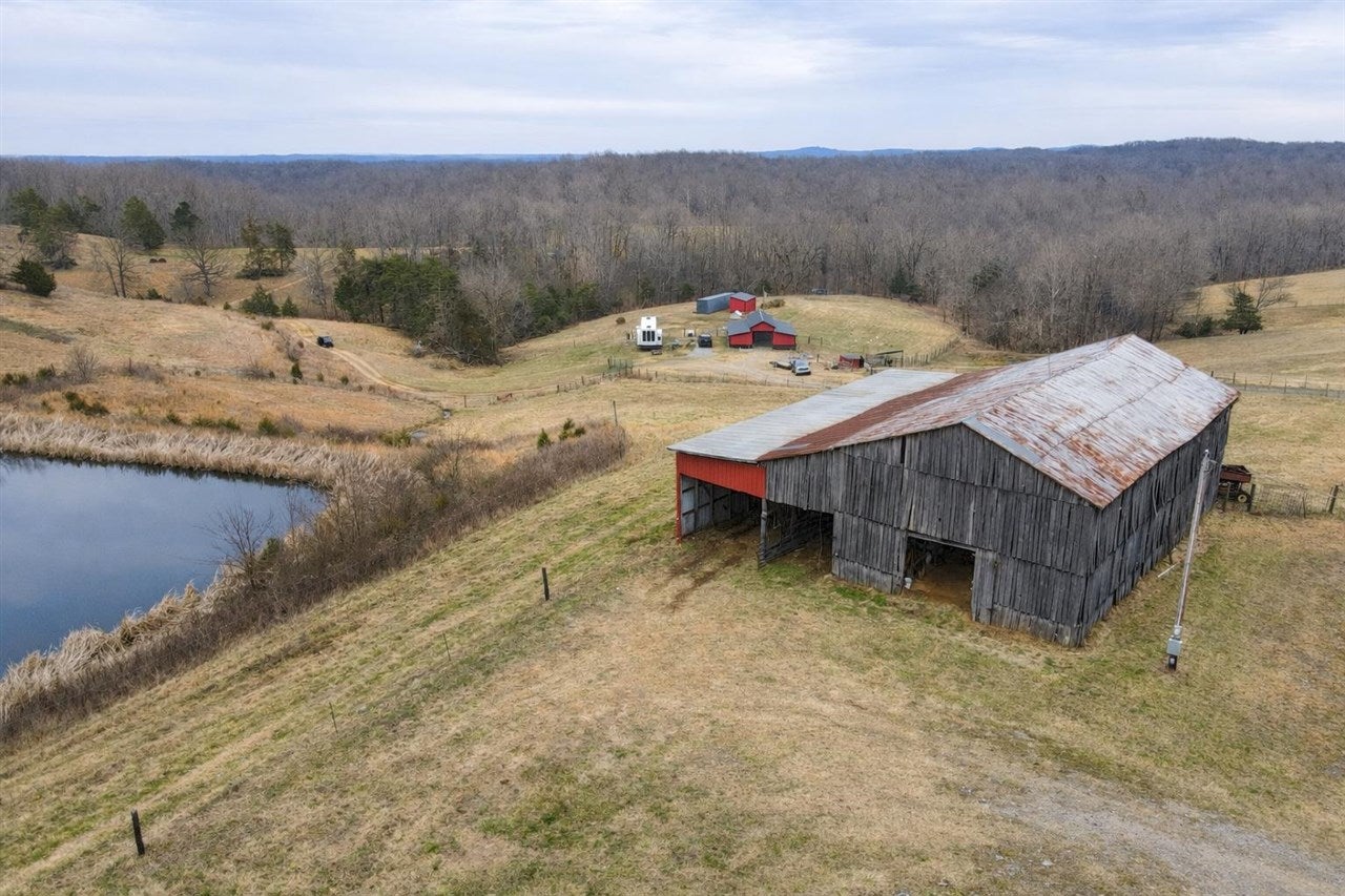 1997 Vernon Road Hestand, KY 42151 - Photo 8 of 21 Gallery Image 8