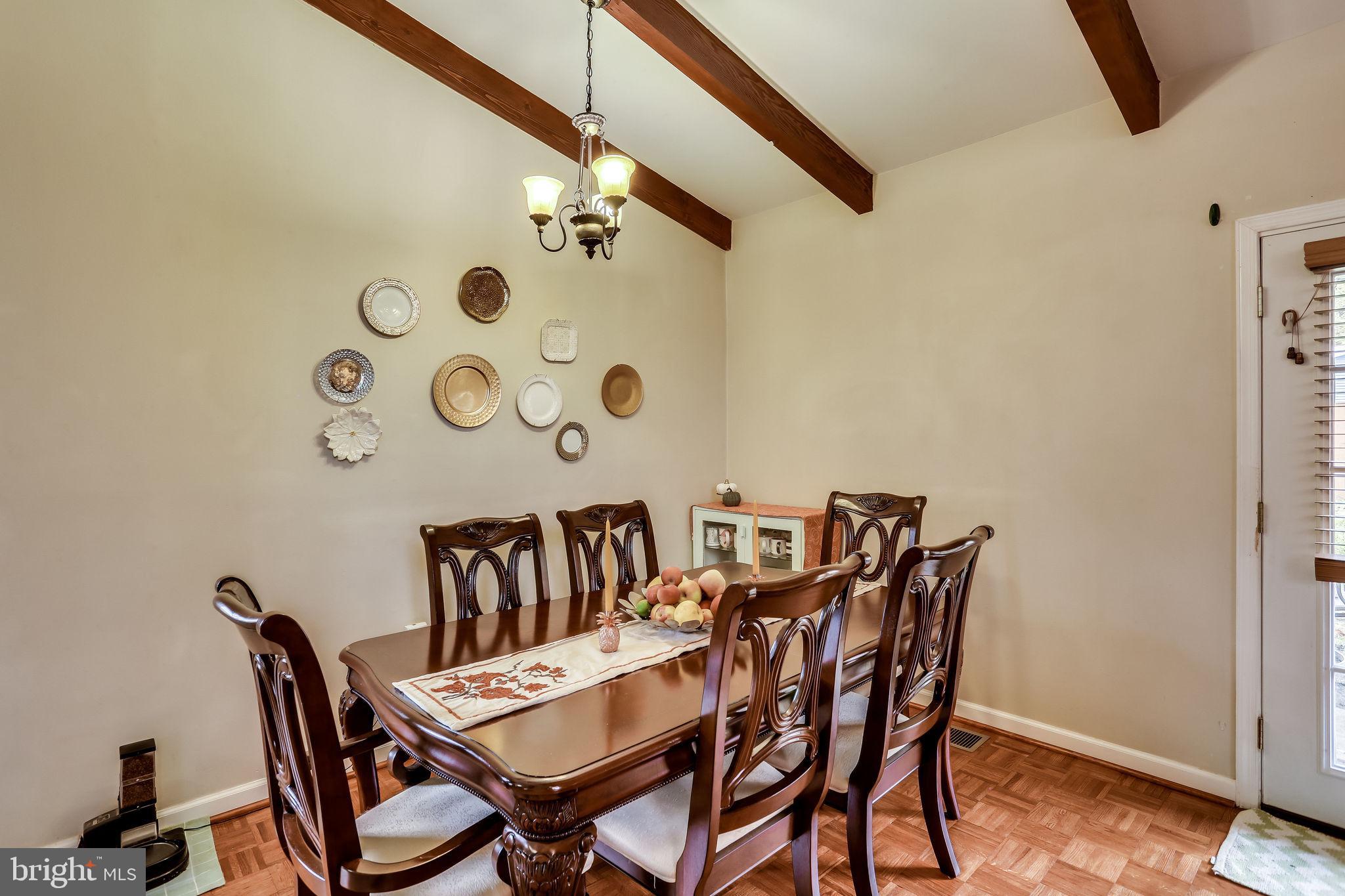 7811 Fordson Road Alexandria, VA 22306 - Photo 11 of 51 Dining room