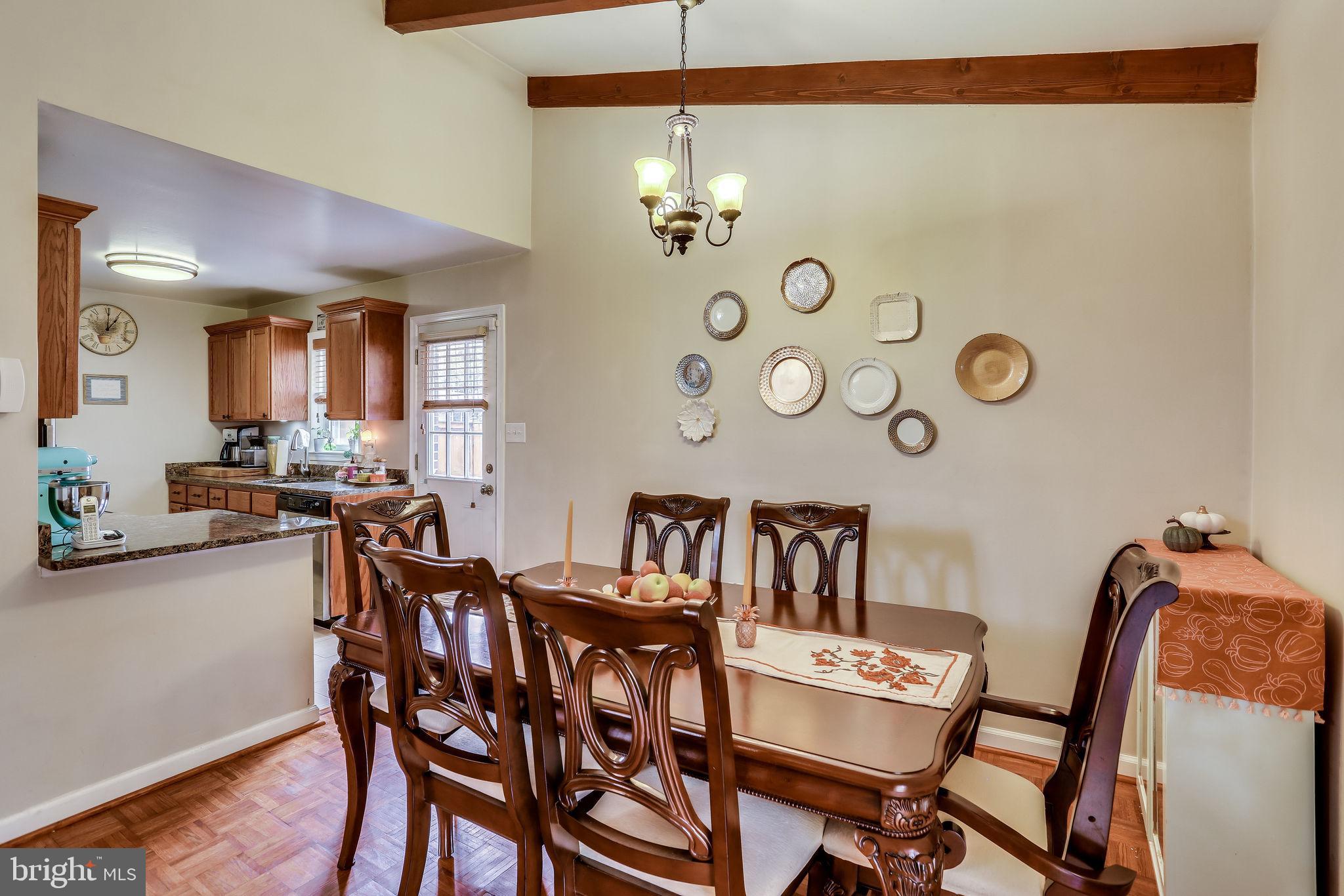 7811 Fordson Road Alexandria, VA 22306 - Photo 12 of 51 Dining room into kitchen