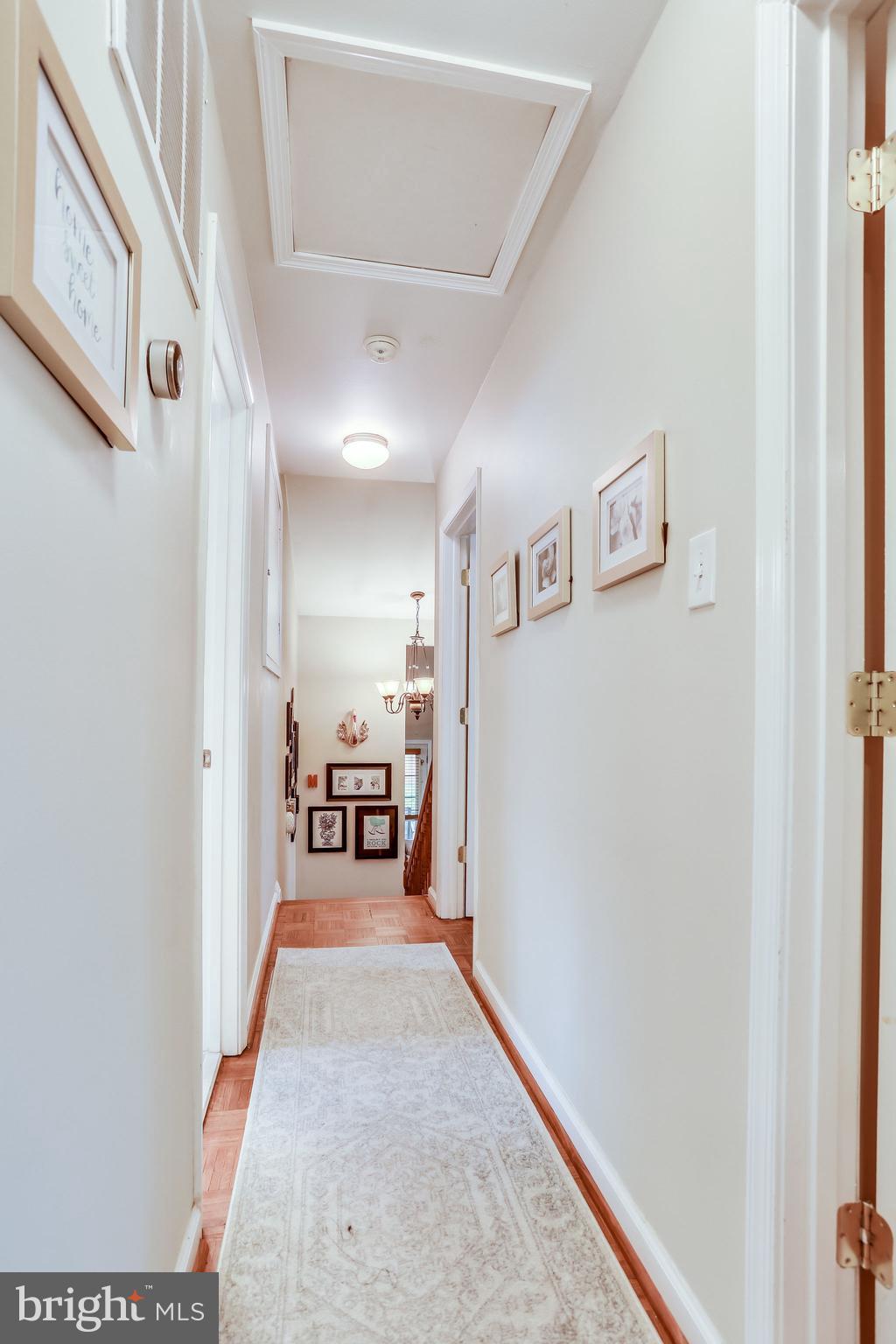 7811 Fordson Road Alexandria, VA 22306 - Photo 21 of 51 Hallway