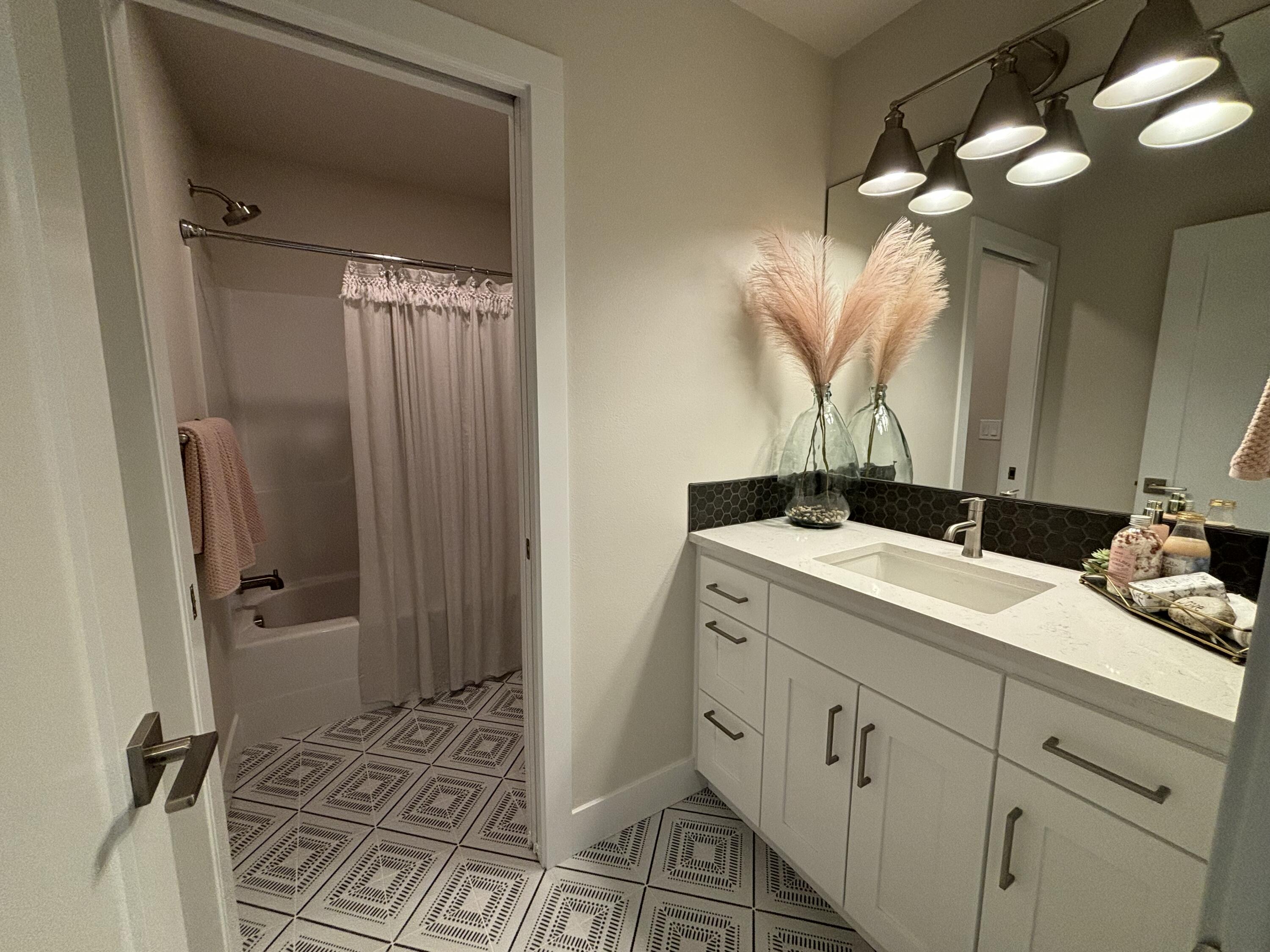 20170 Roper Lane, Unit LOT 19 Bend, OR 97703 - Photo 13 of 22 Guest Bath