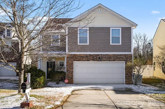 $420,000 | 3316 Streamside Drive, Davidson, NC 28036