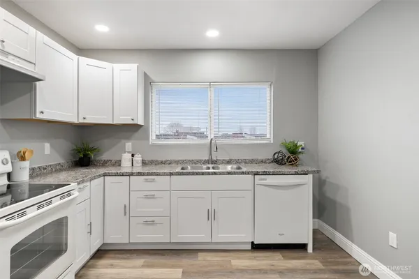 $699,000 | 615 Martin Luther King Junior Way, Tacoma, WA 98405