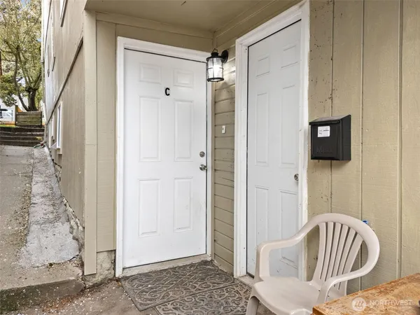 $699,000 | 615 Martin Luther King Junior Way, Tacoma, WA 98405