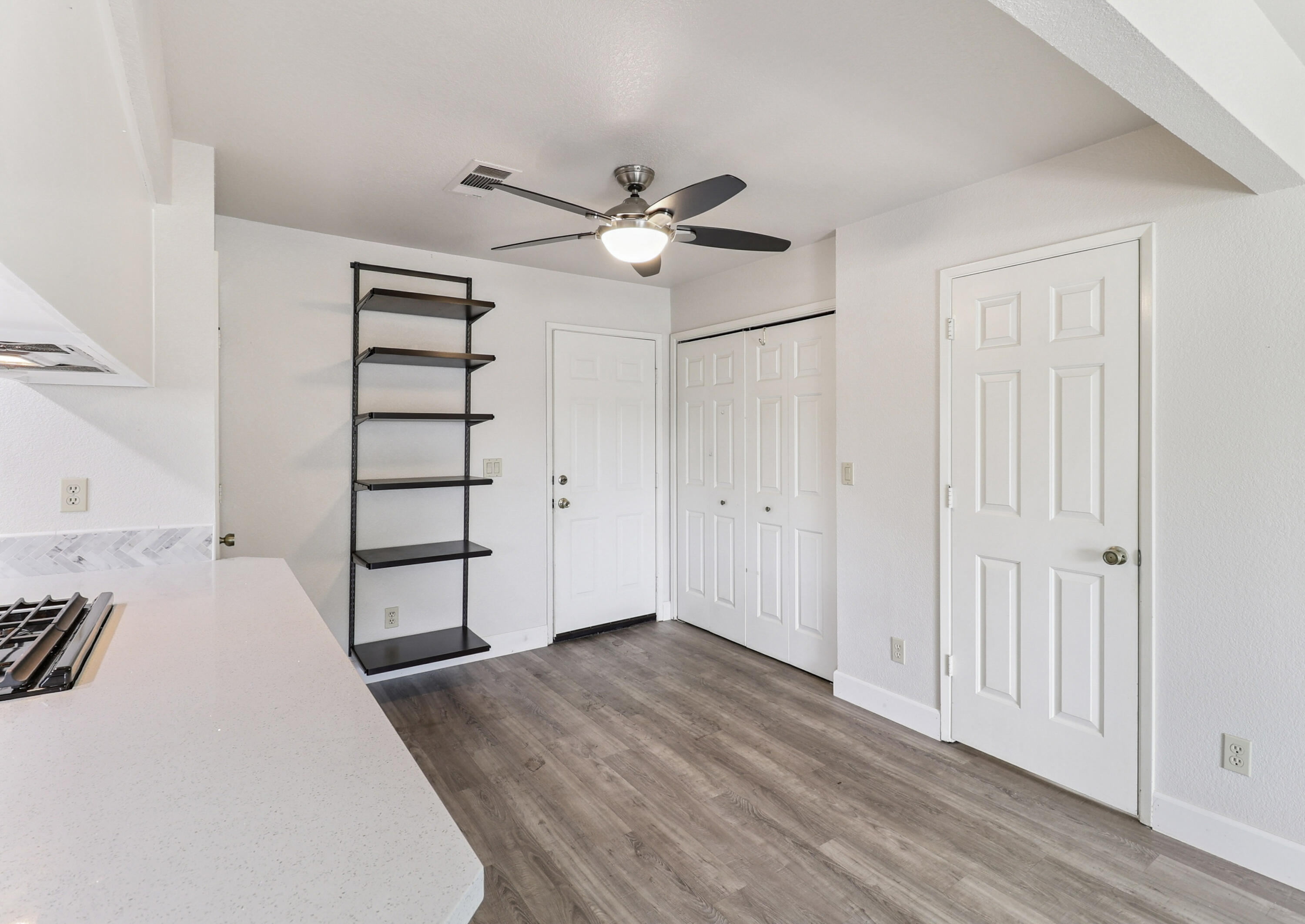 200 Ridgetop Drive, Unit 4 Redding, CA 96003 - Photo 11 of 34 11-04