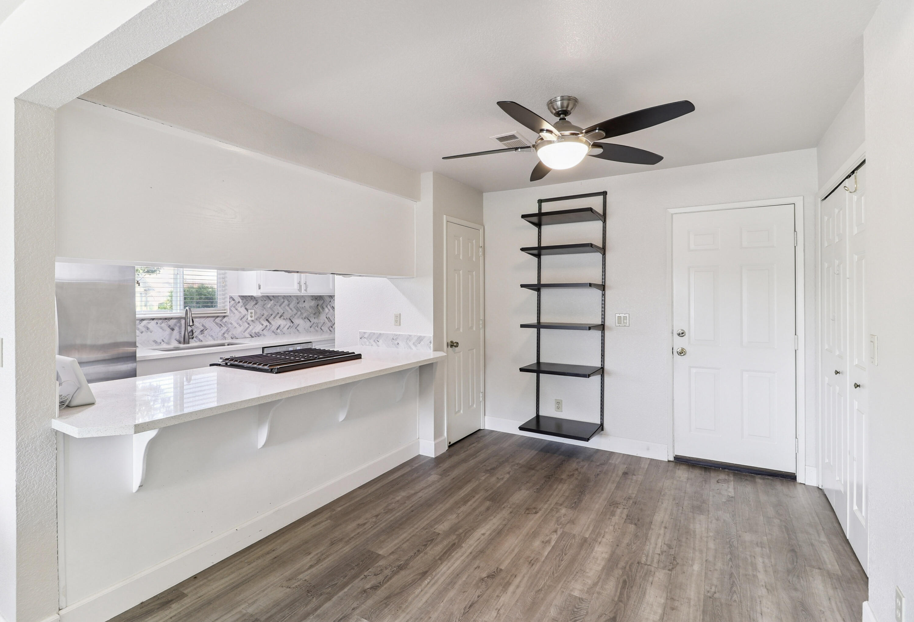 200 Ridgetop Drive, Unit 4 Redding, CA 96003 - Photo 12 of 34 12-03