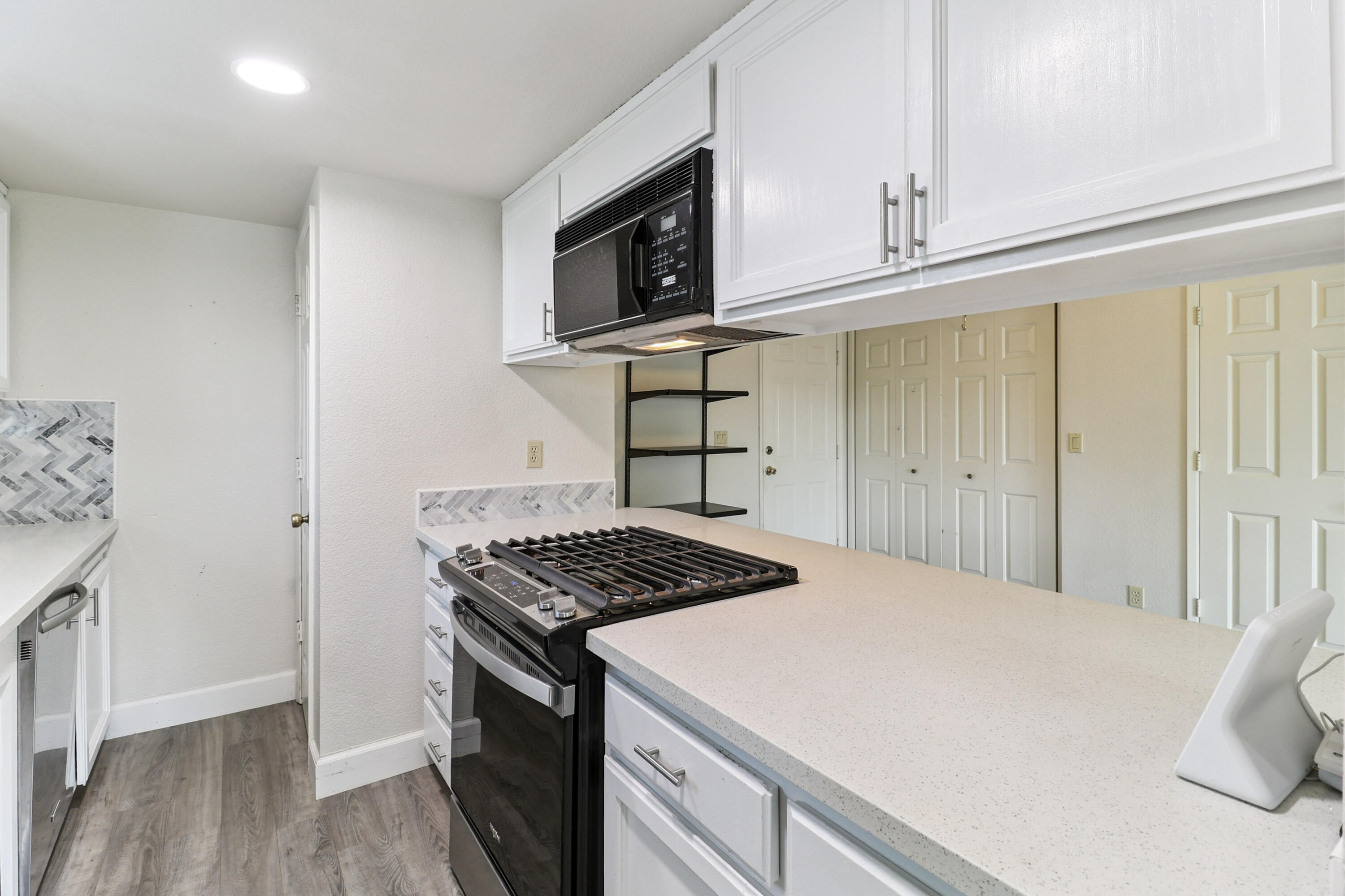 200 Ridgetop Drive, Unit 4 Redding, CA 96003 - Photo 19 of 34 19-02