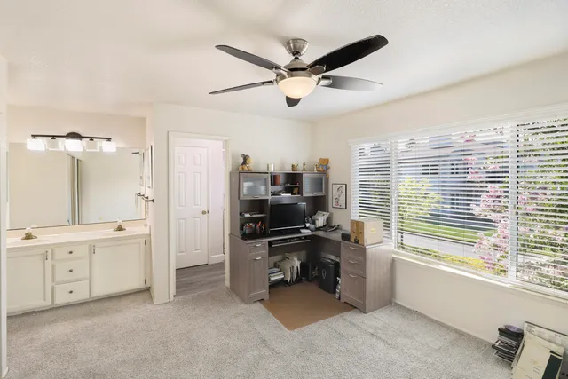 $270,000 | 200 Ridgetop Drive, Unit 4, Redding, CA 96003